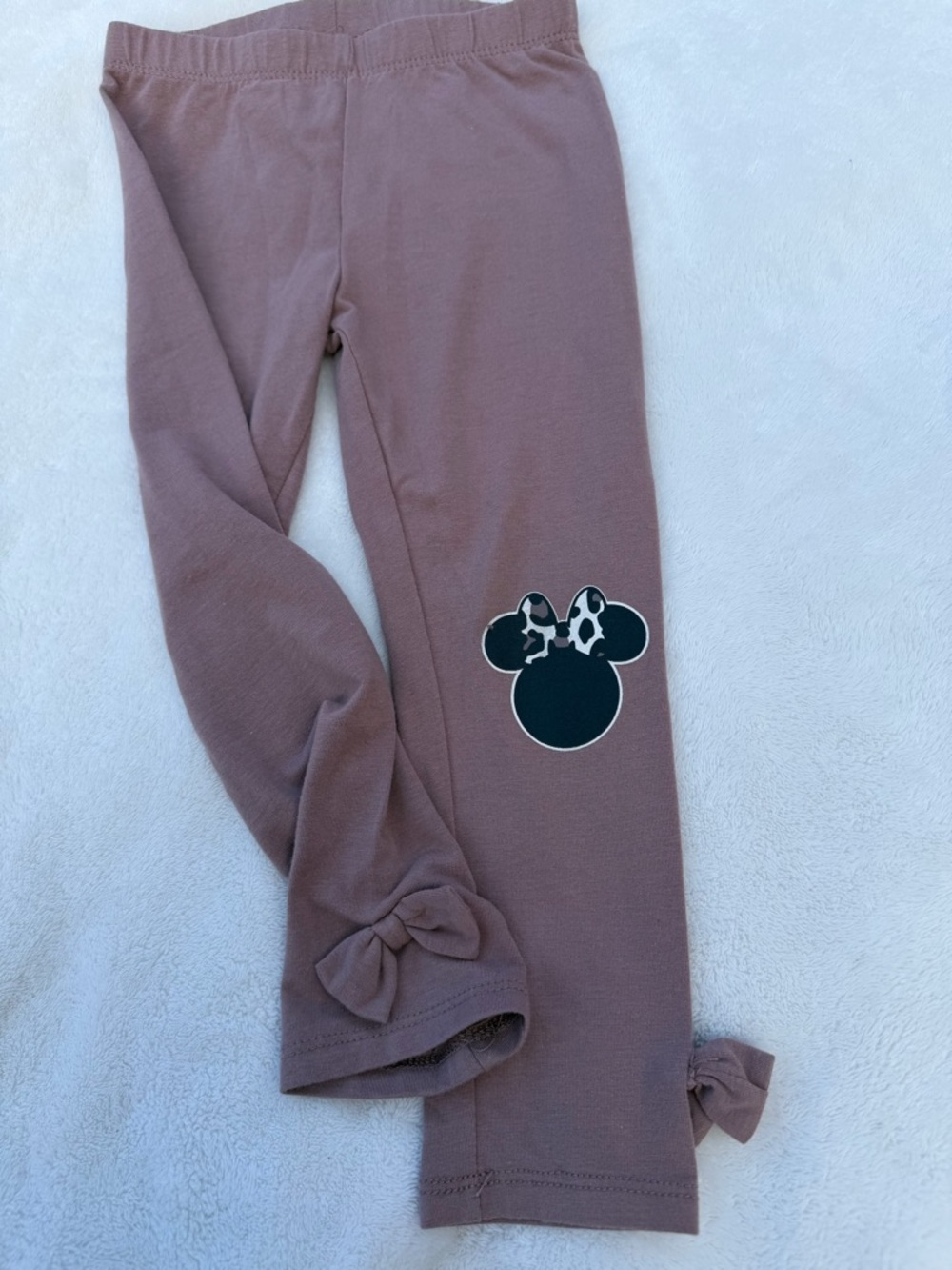 Disney Pink and Mauve Minnie Mouse Leopard-Matching Set Size 4 - Picture 6 of 9